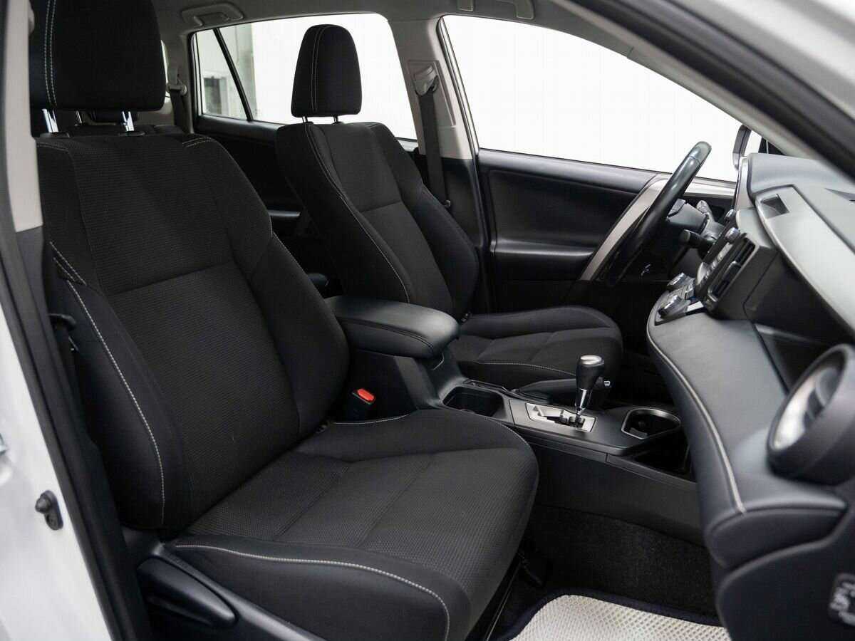 Toyota RAV4, 2019 Фото №10