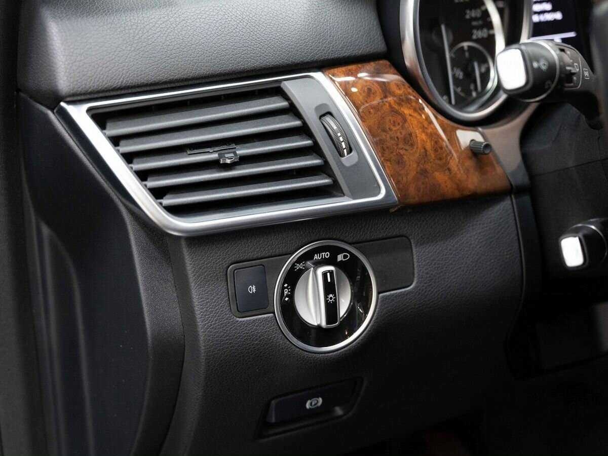 Mercedes-Benz M-Класс 350 CDI, 2012 Фото №20