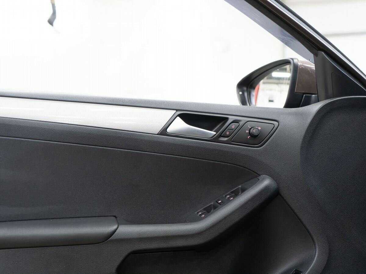 Volkswagen Jetta, 2016 Фото №16