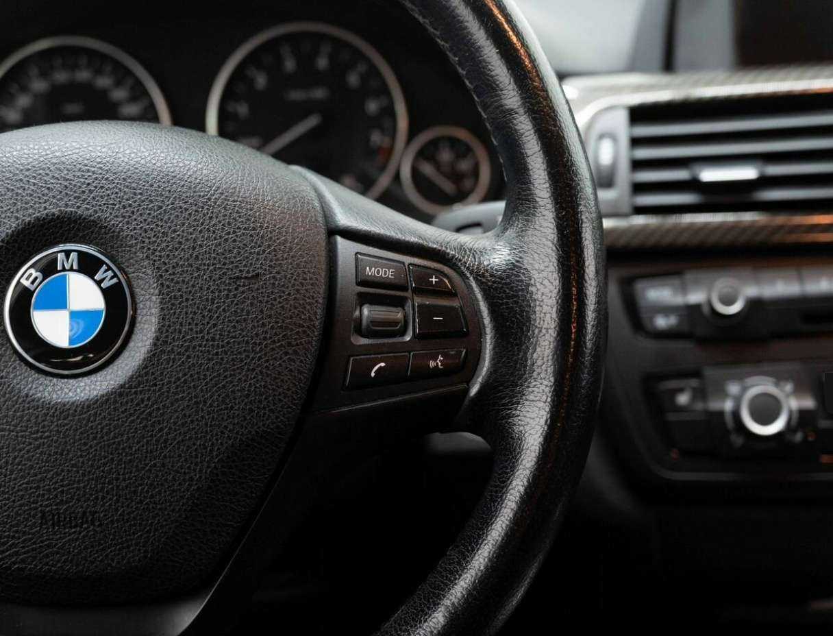 BMW 3 серии 320i, 2014 Фото №14