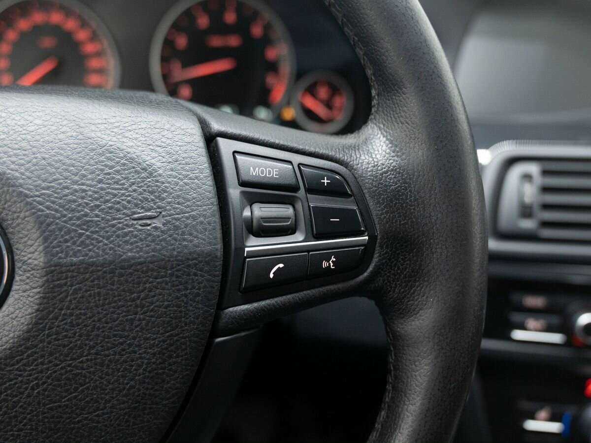 BMW 5 серии 520i, 2013 Фото №19