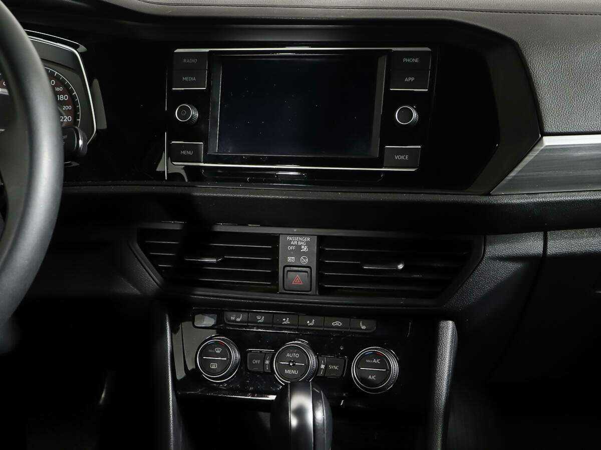 Volkswagen Jetta, 2019 Фото №12