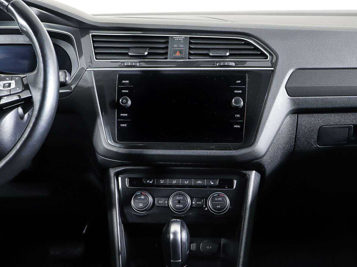 Volkswagen Tiguan, 2018 Фото №12