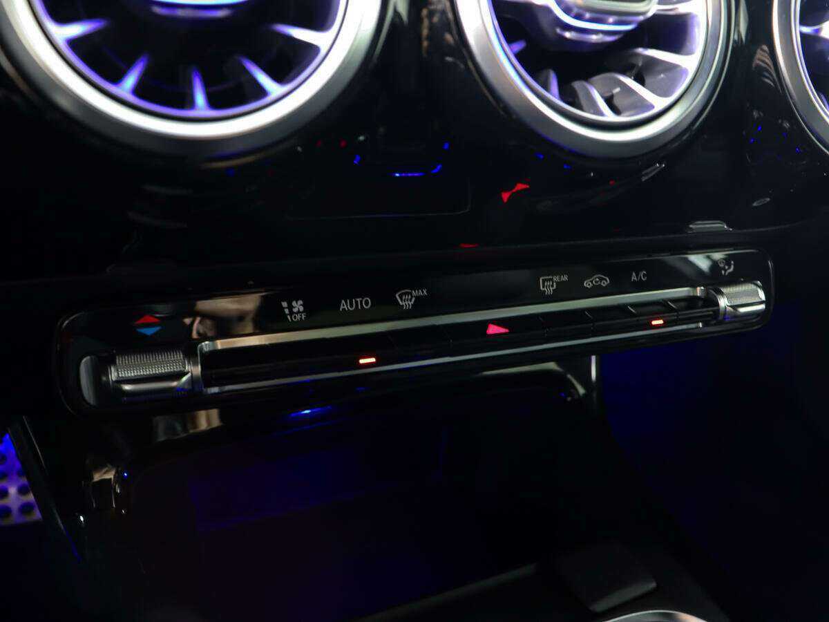 Mercedes-Benz A-Класс 200, 2019 Фото №18