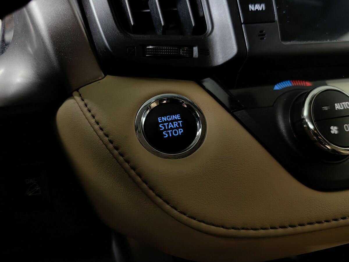 Toyota RAV4, 2017 Фото №18