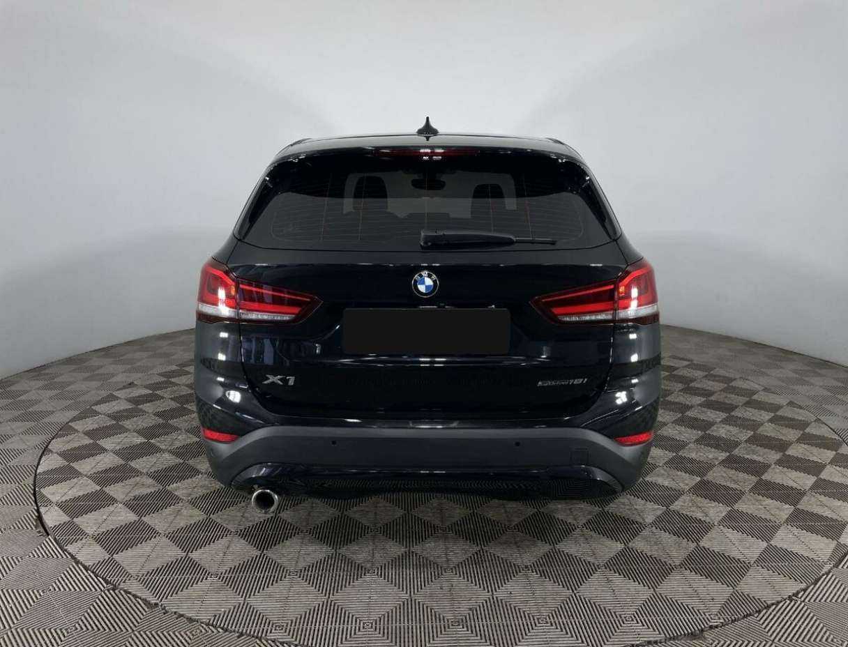 BMW X1 18i sDrive, 2021 - 39 221 км. | Фото №3