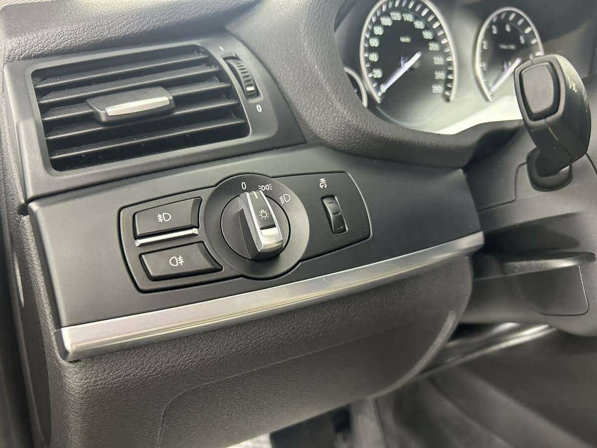 BMW X3 20i xDrive, 2013 Фото №9