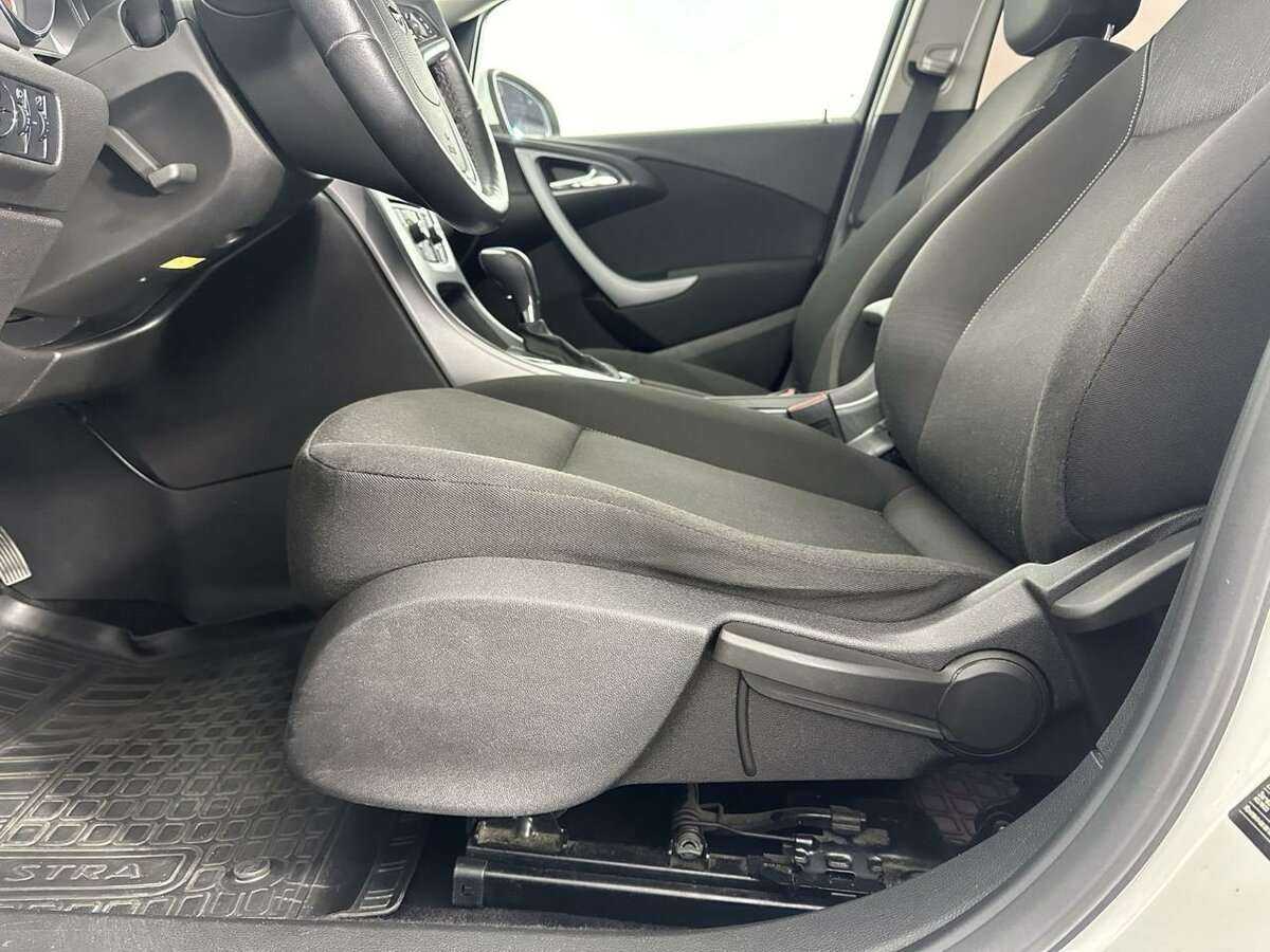 Opel Astra, 2013 - 134 443 км. | Фото №7