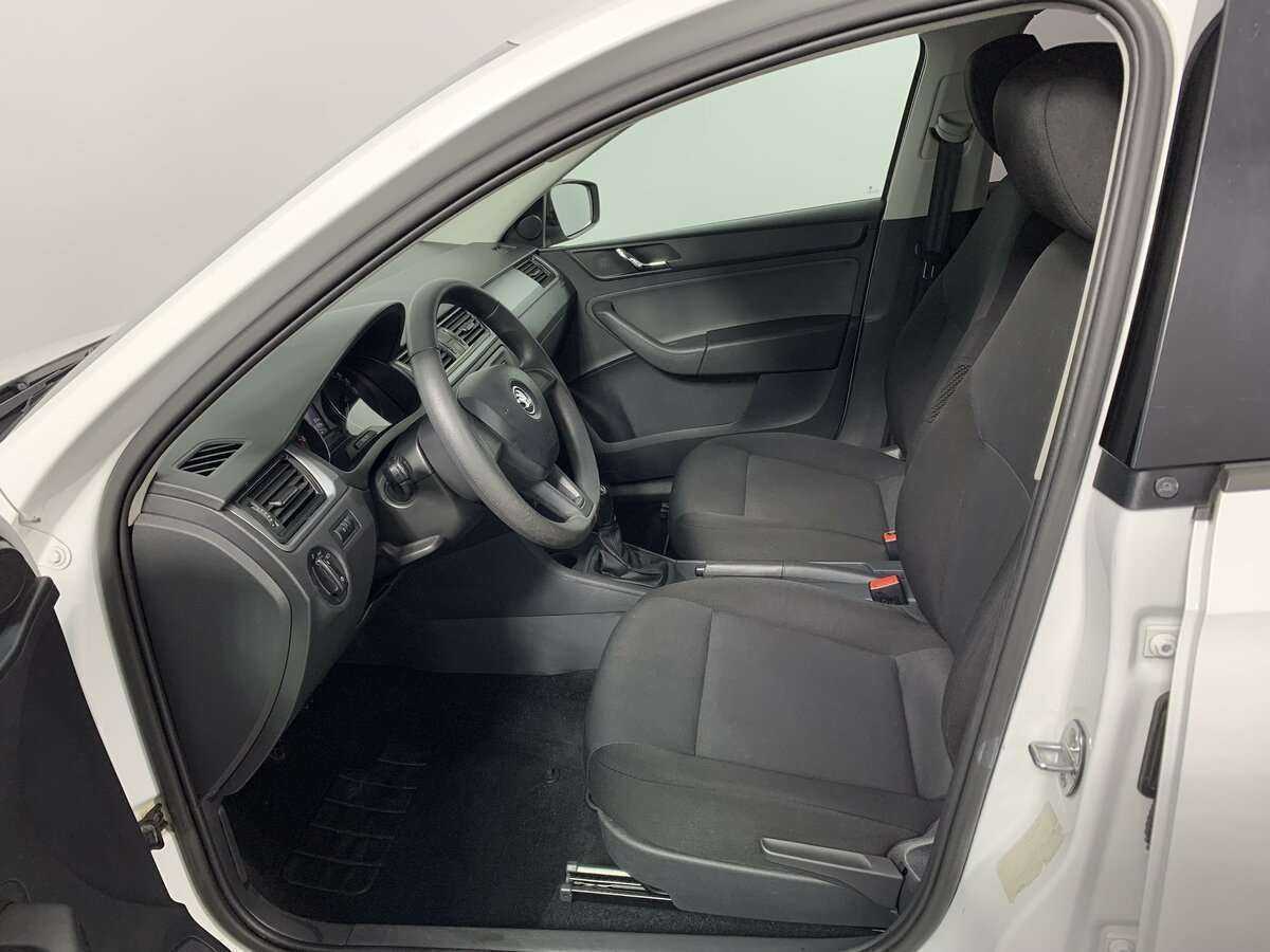 Skoda Rapid, 2017 Фото №16