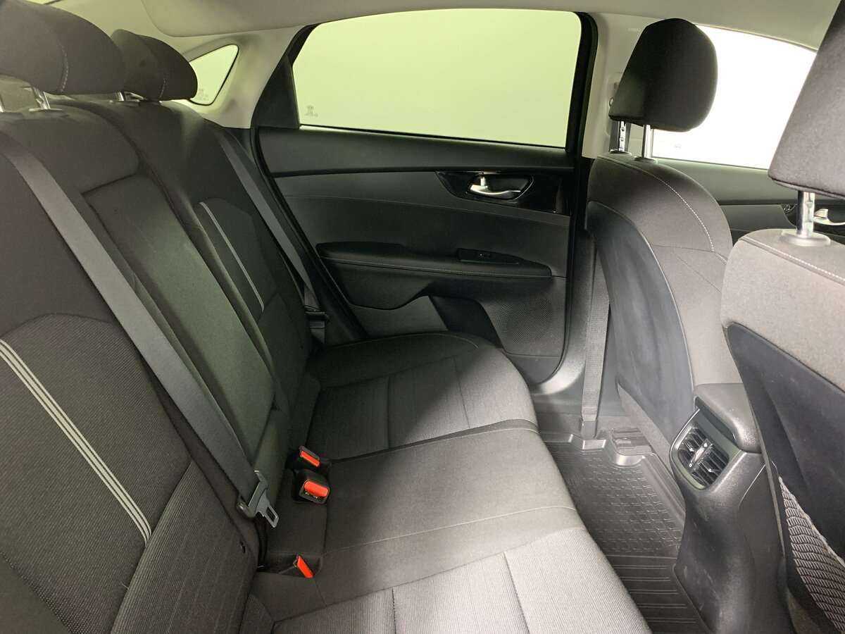Kia Cerato, 2021 Фото №15