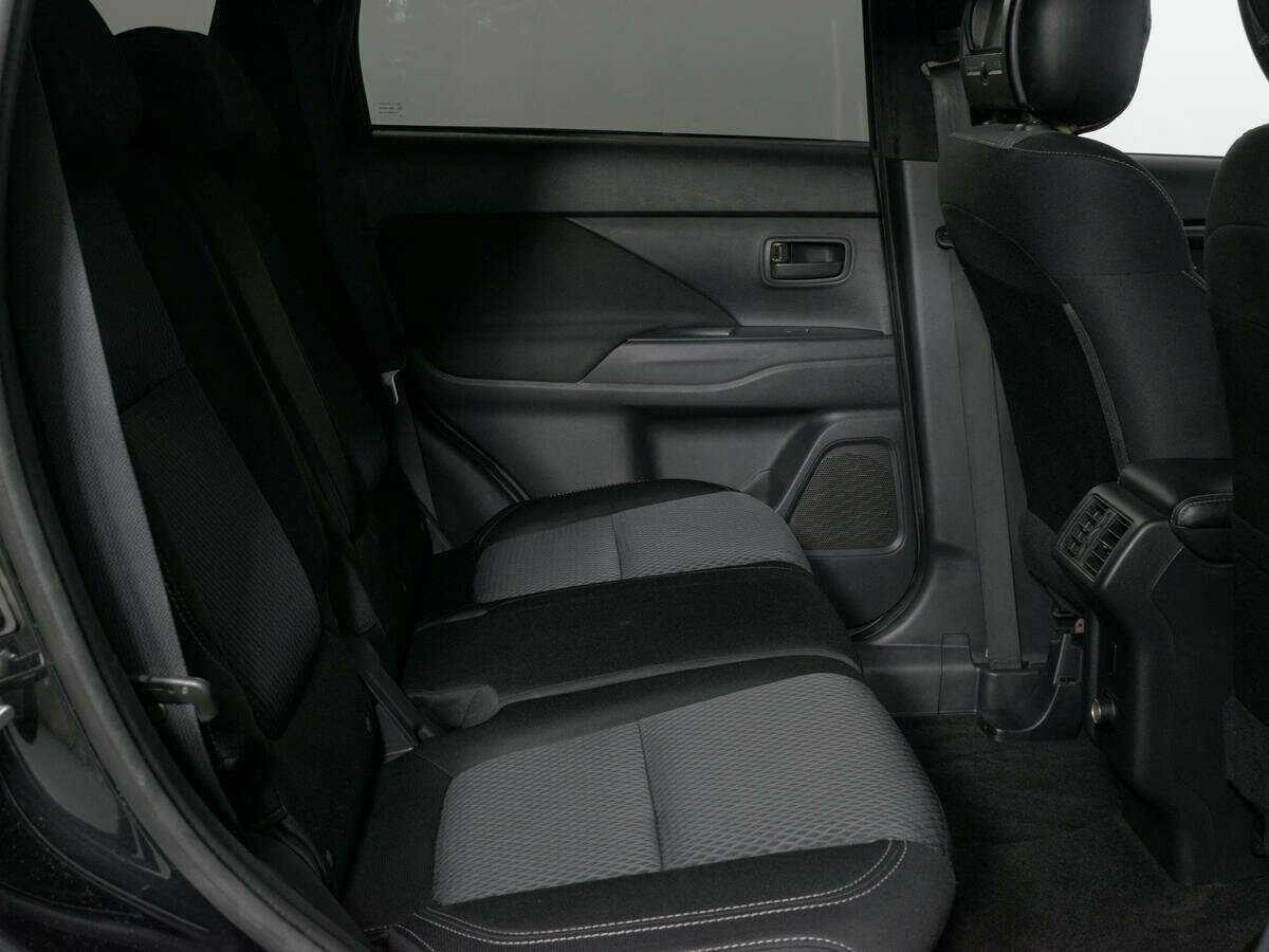 Mitsubishi Outlander, 2018 Фото №9