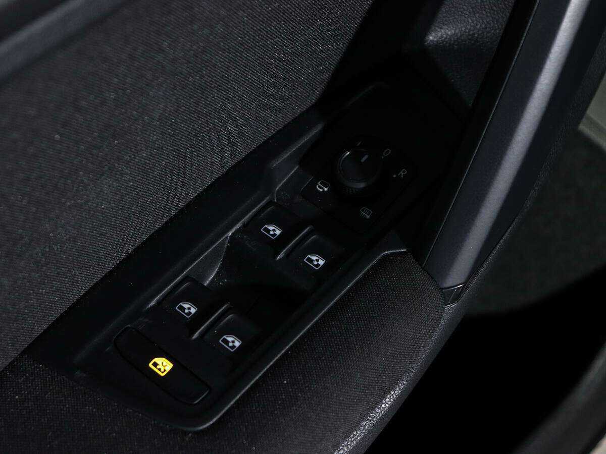 Volkswagen Tiguan, 2020 Фото №16