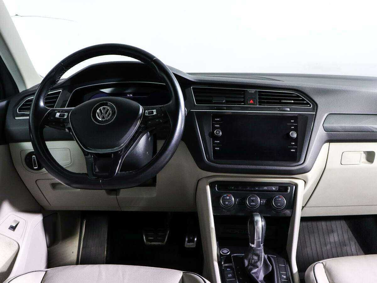 Volkswagen Tiguan, 2018 Фото №12