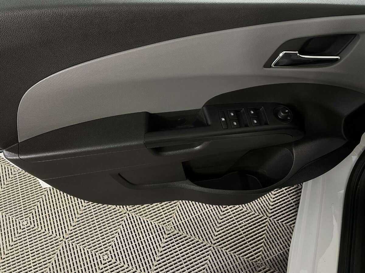 Chevrolet Aveo, 2015 - 103 623 км. | Фото №6