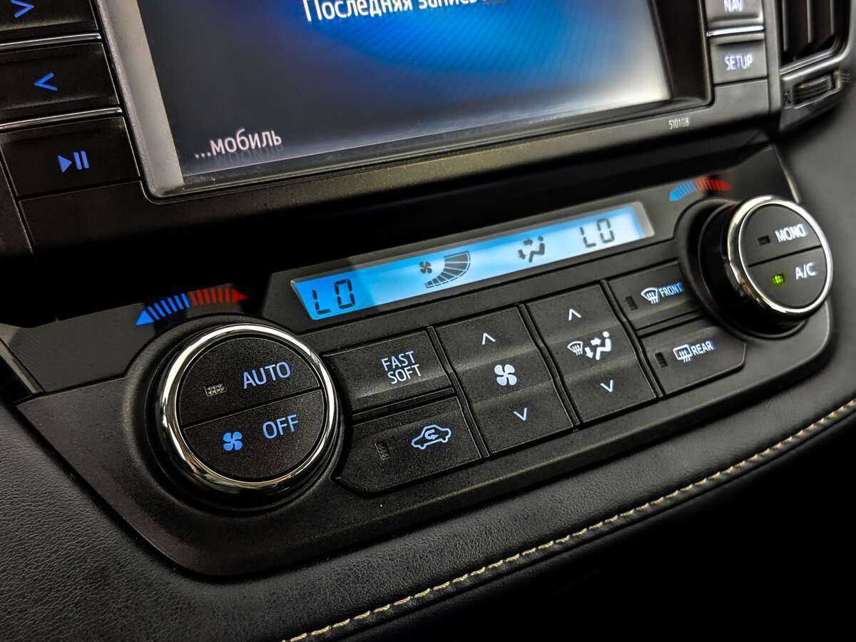 Toyota RAV4, 2019 Фото №21