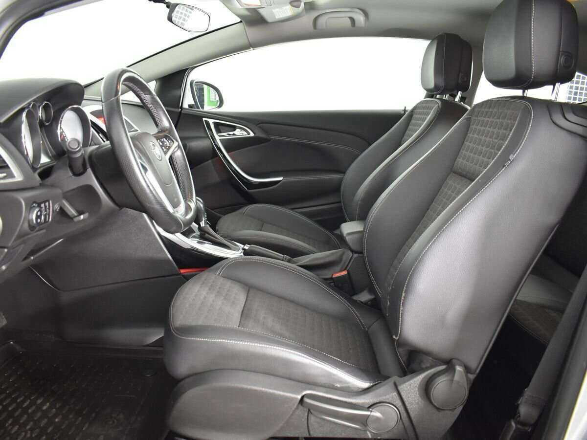 Opel Astra GTC, 2013 - 98 768 км. | Фото №8