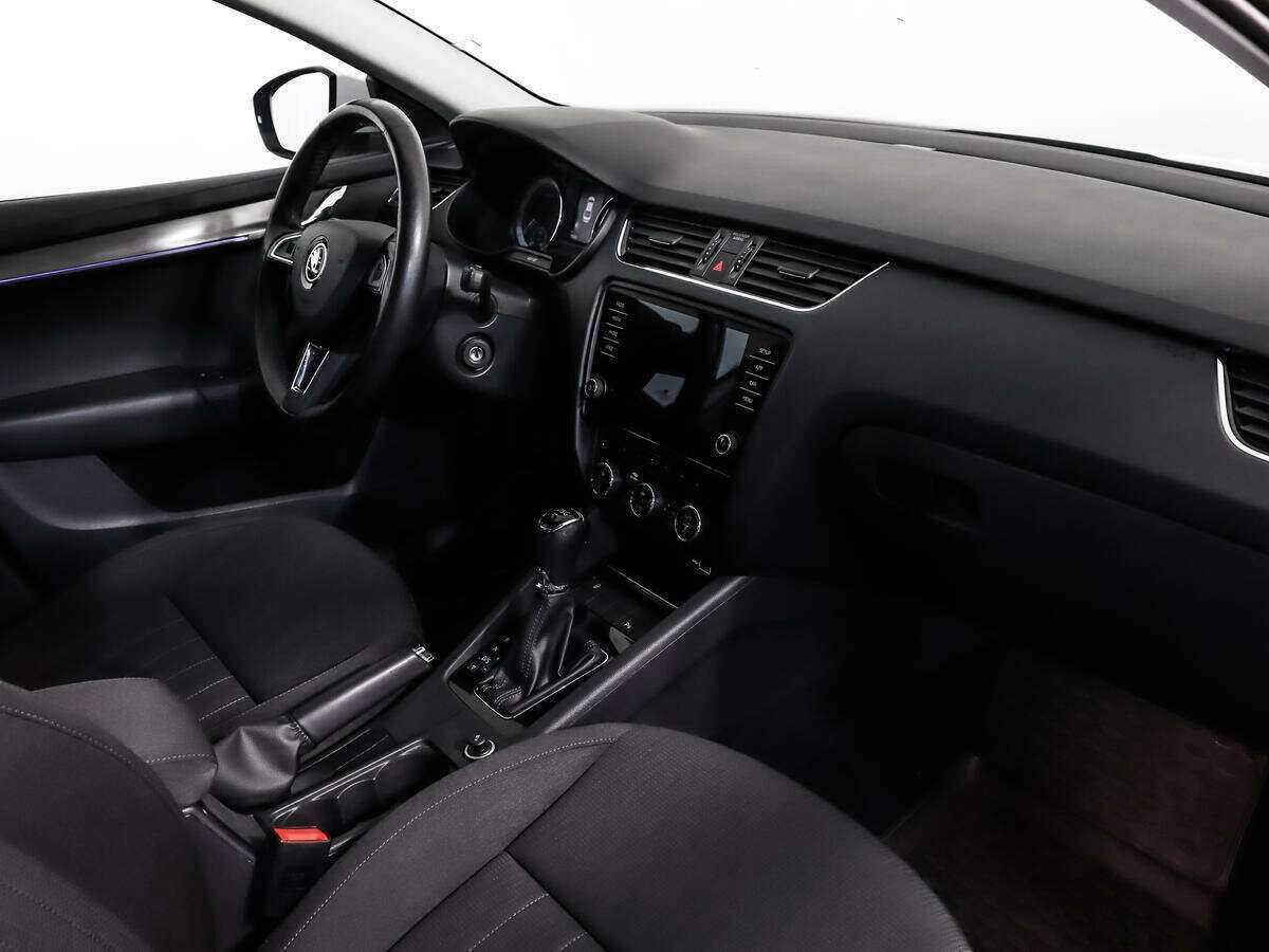 Skoda Octavia, 2018 Фото №11