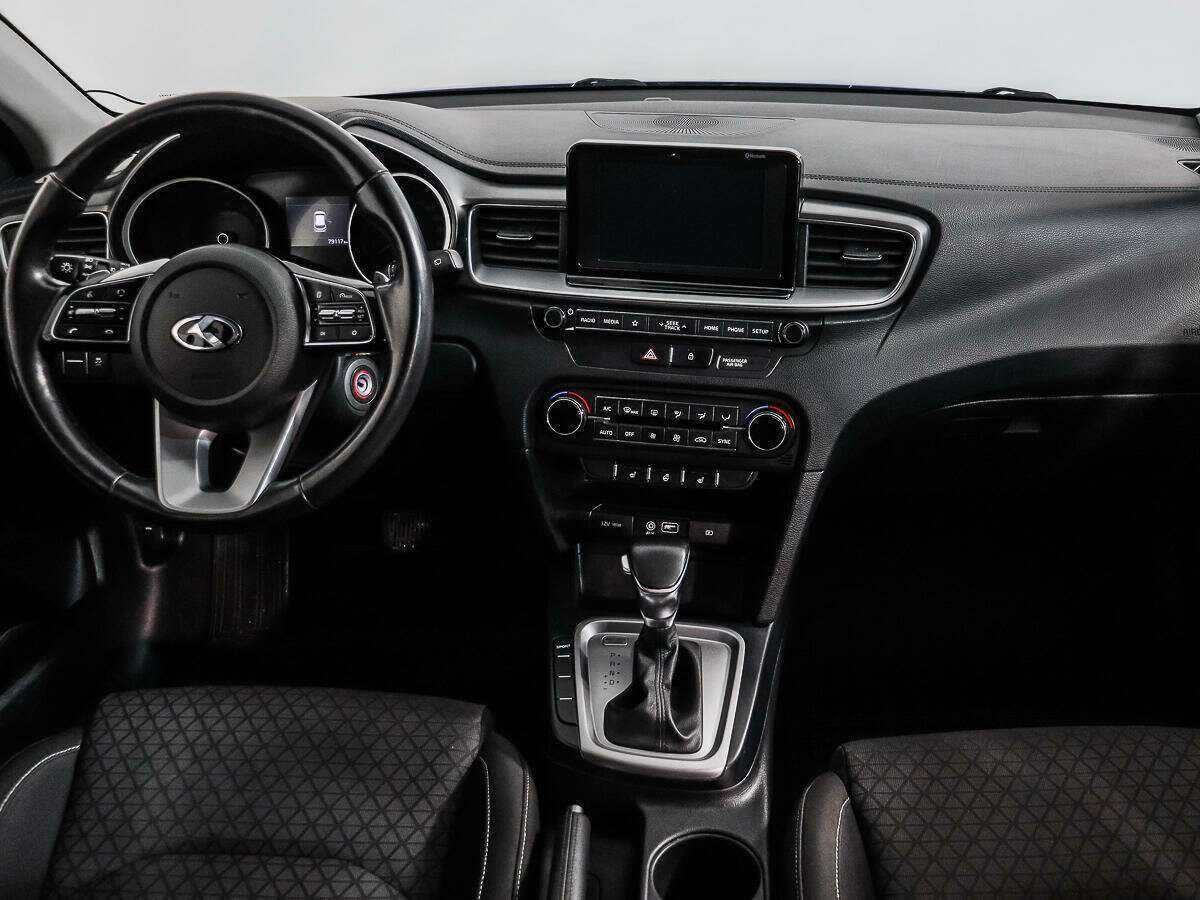 Kia Ceed, 2018 Фото №12