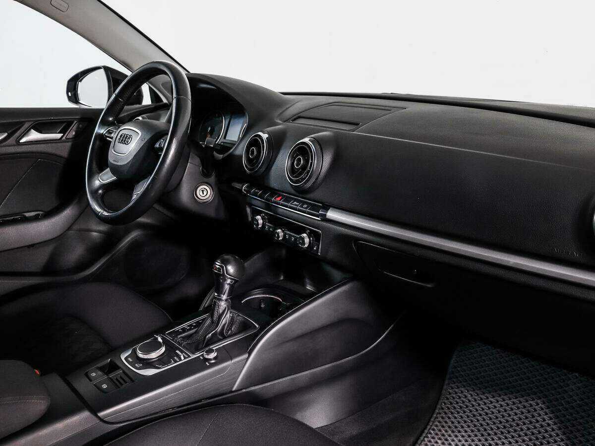 Audi A3 Sportback, 2013 Фото №12