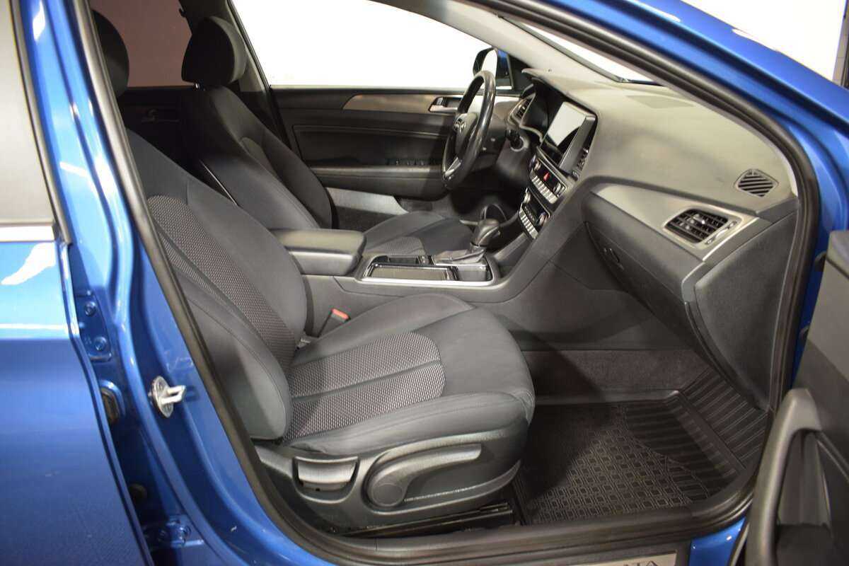 Hyundai Sonata, 2018 Фото №11