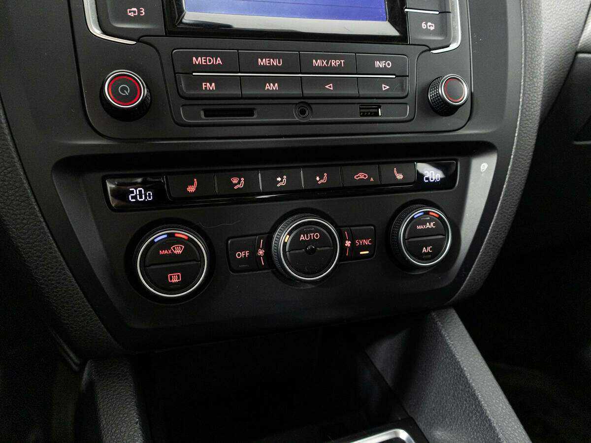 Volkswagen Jetta, 2015 Фото №15