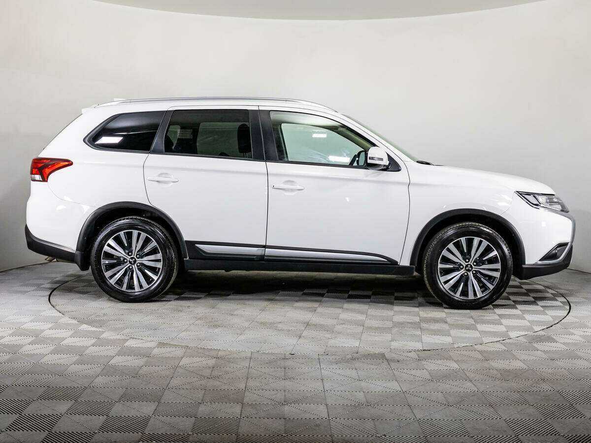 Mitsubishi Outlander, 2021 - 35 571 км. | Фото №4