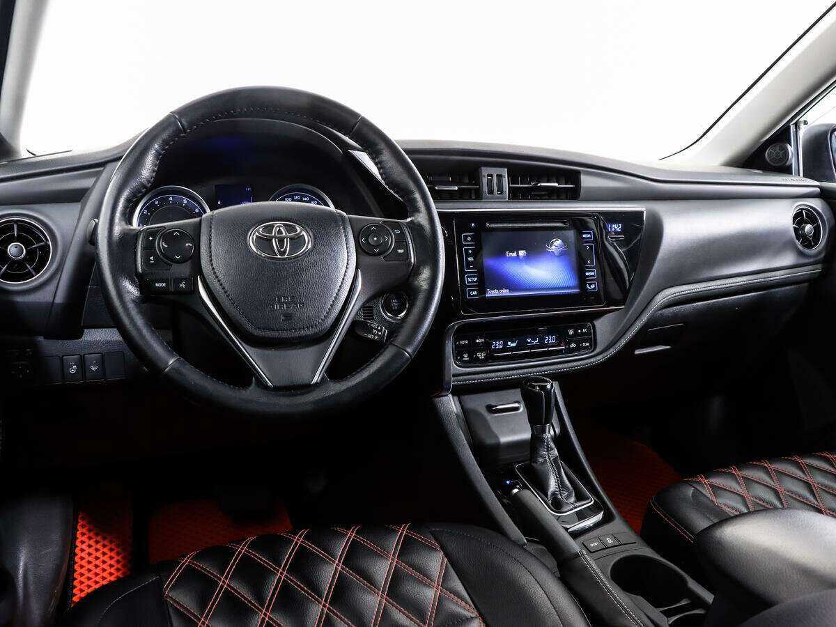 Toyota Corolla, 2018 Фото №11
