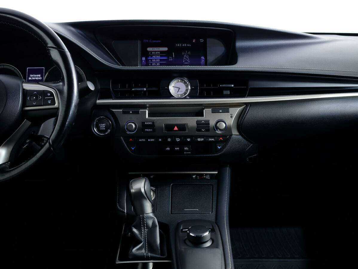 Lexus ES 200, 2017 Фото №16