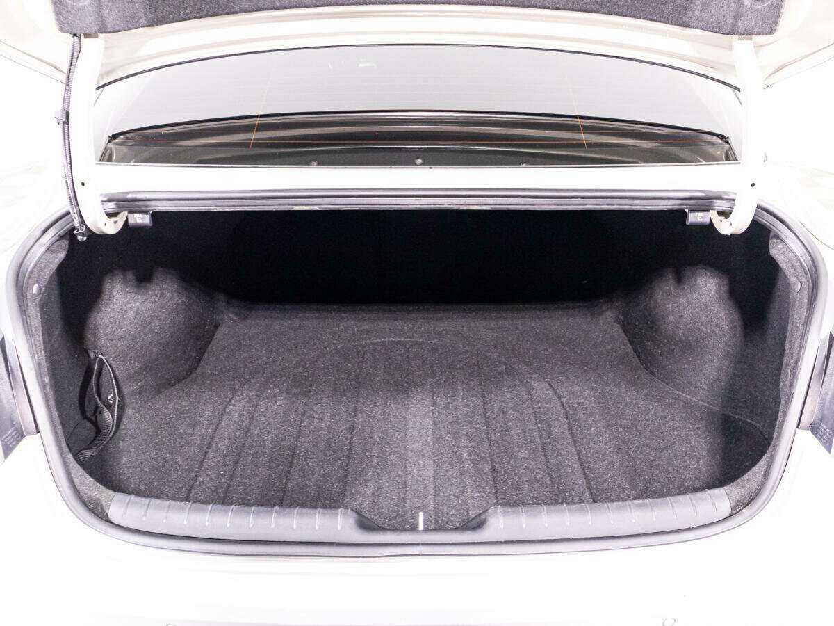 Hyundai Elantra, 2021 Фото №15