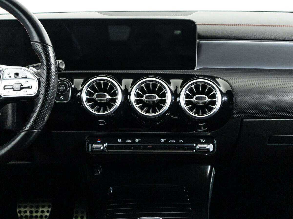 Mercedes-Benz CLA 200, 2019 Фото №14