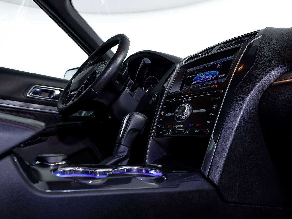 Ford Explorer, 2015 Фото №29