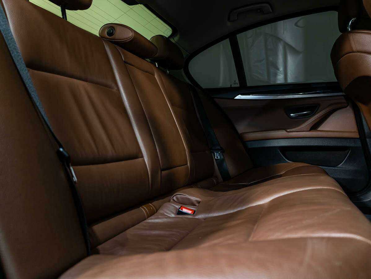 BMW 5 серии 525d xDrive, 2012 Фото №12