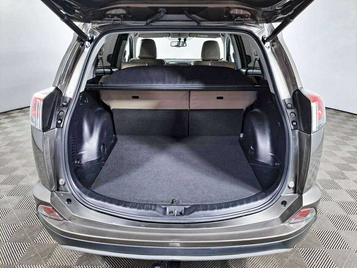 Toyota RAV4, 2019 Фото №9