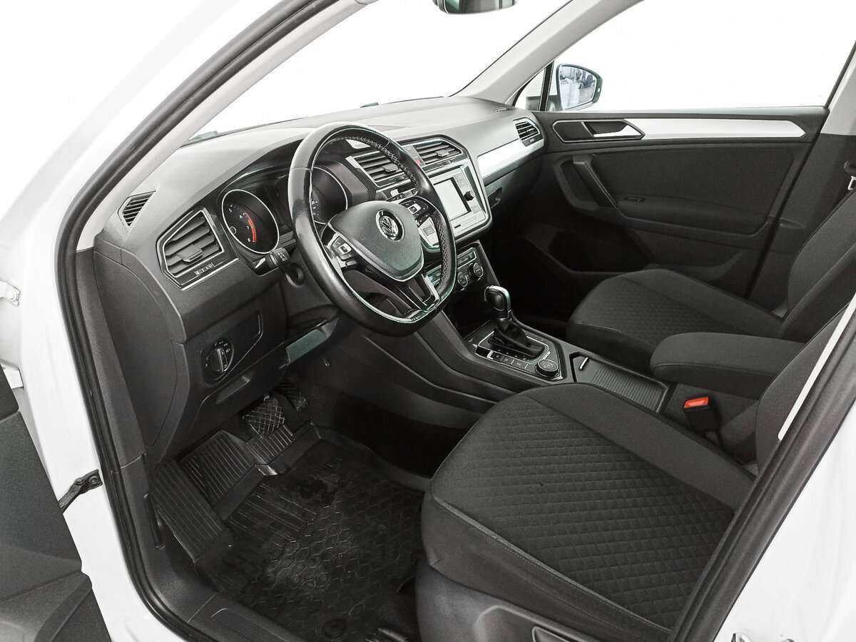 Volkswagen Tiguan, 2017 Фото №16