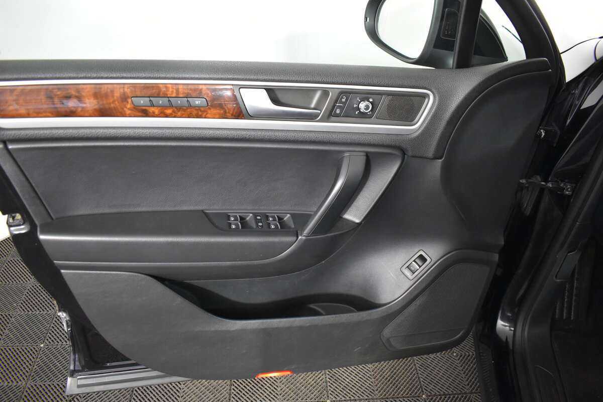 Volkswagen Touareg, 2012 Фото №14