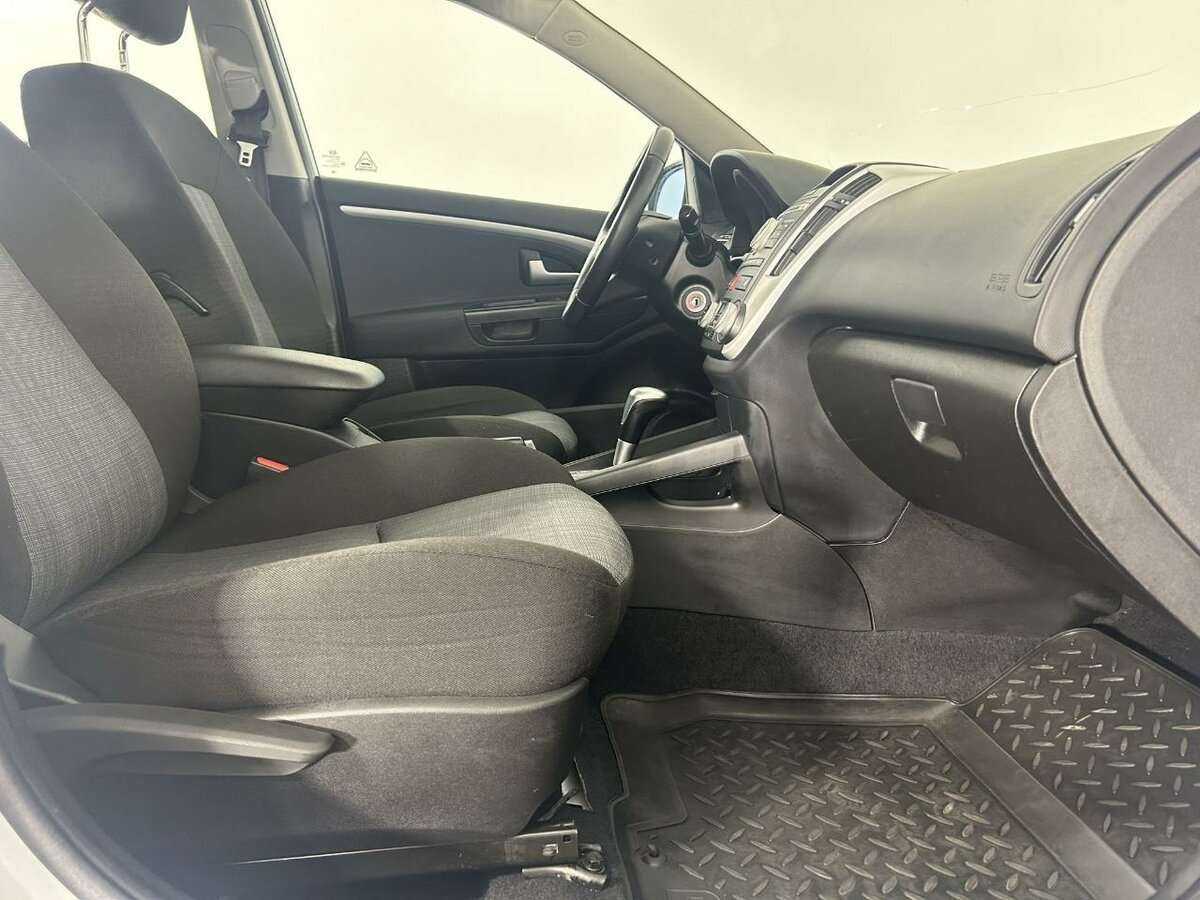 Kia Ceed, 2012 Фото №14