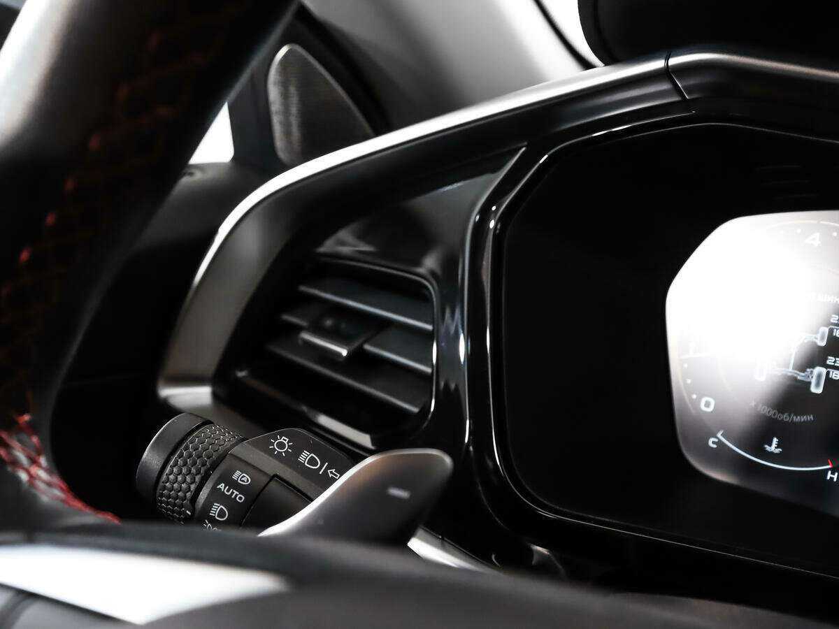 Geely Tugella, 2022 Фото №18