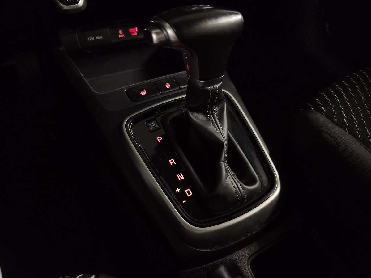 Kia Rio X-Line, 2018 Фото №11