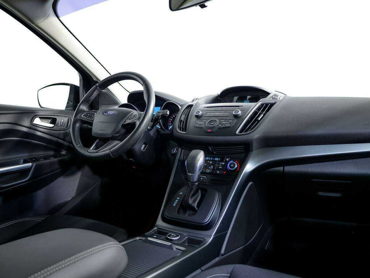 Ford Kuga, 2018 Фото №8