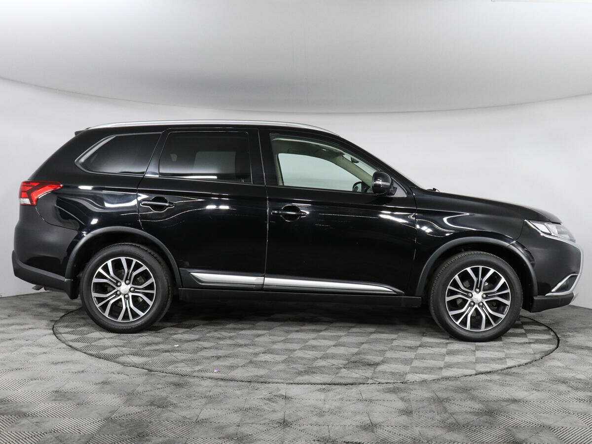 Mitsubishi Outlander, 2018 - 146 078 км. | Фото №4