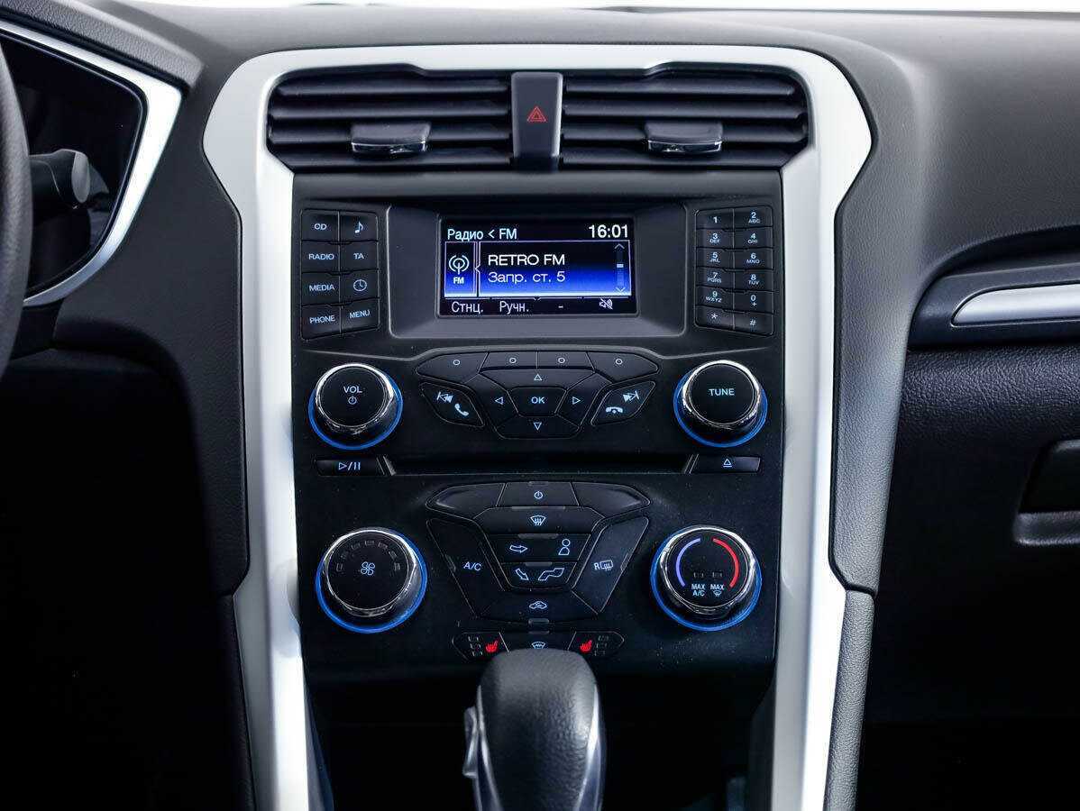 Ford Mondeo, 2017 Фото №17