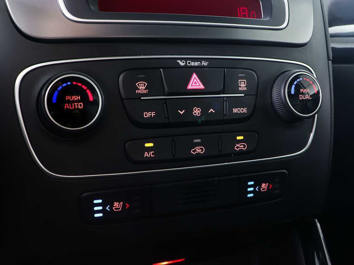 Kia Sorento, 2019 Фото №17