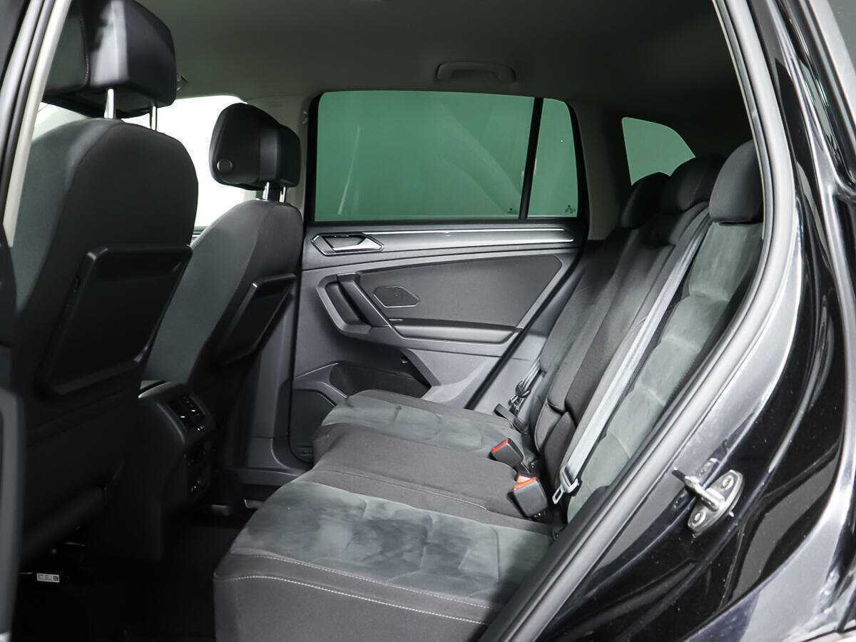 Volkswagen Tiguan, 2018 Фото №10