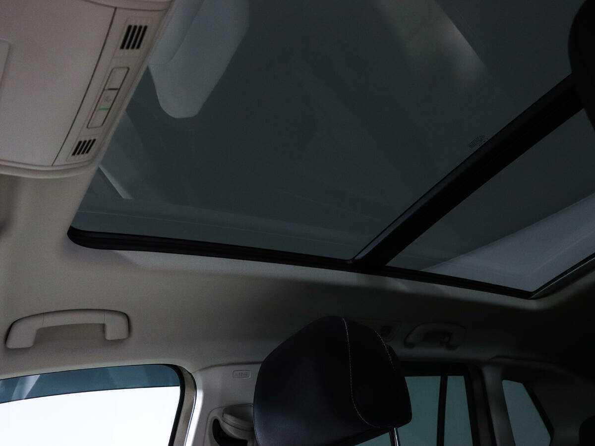 Volkswagen Tiguan, 2018 Фото №19