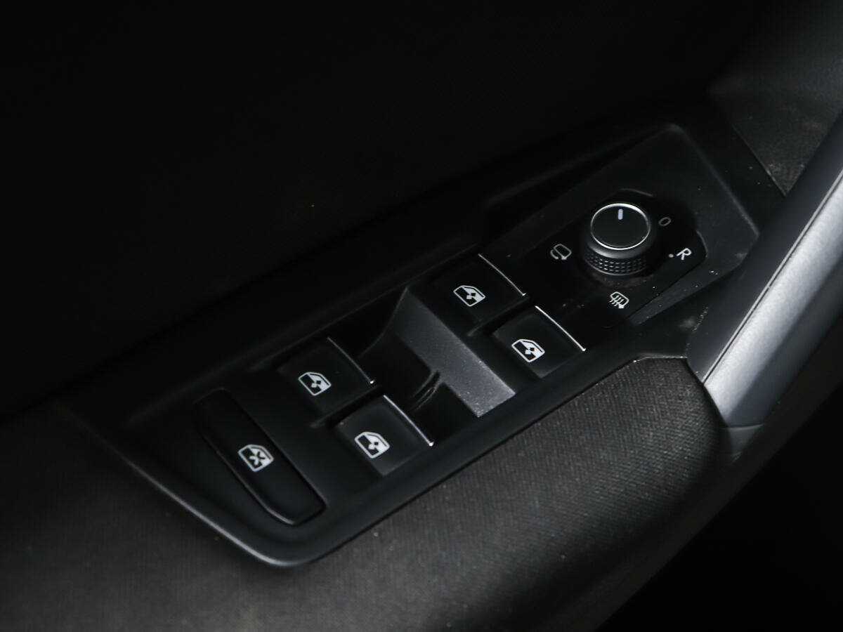 Volkswagen Tiguan, 2019 Фото №17