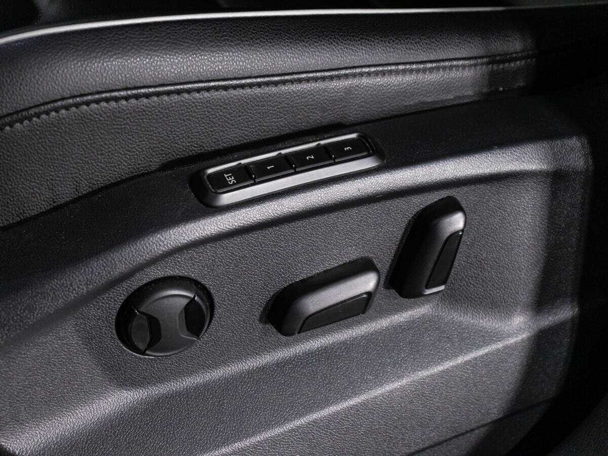 Volkswagen Tiguan, 2018 Фото №22