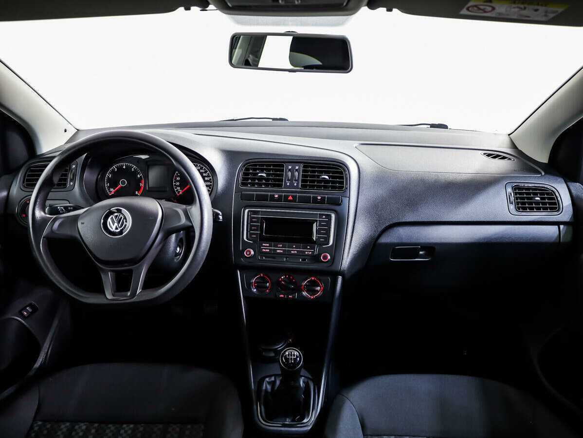 Volkswagen Polo, 2016 Фото №9