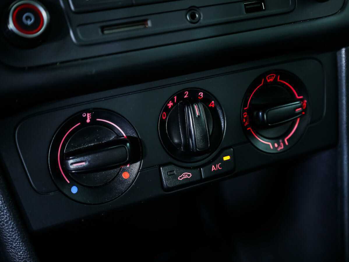 Volkswagen Polo, 2016 Фото №13