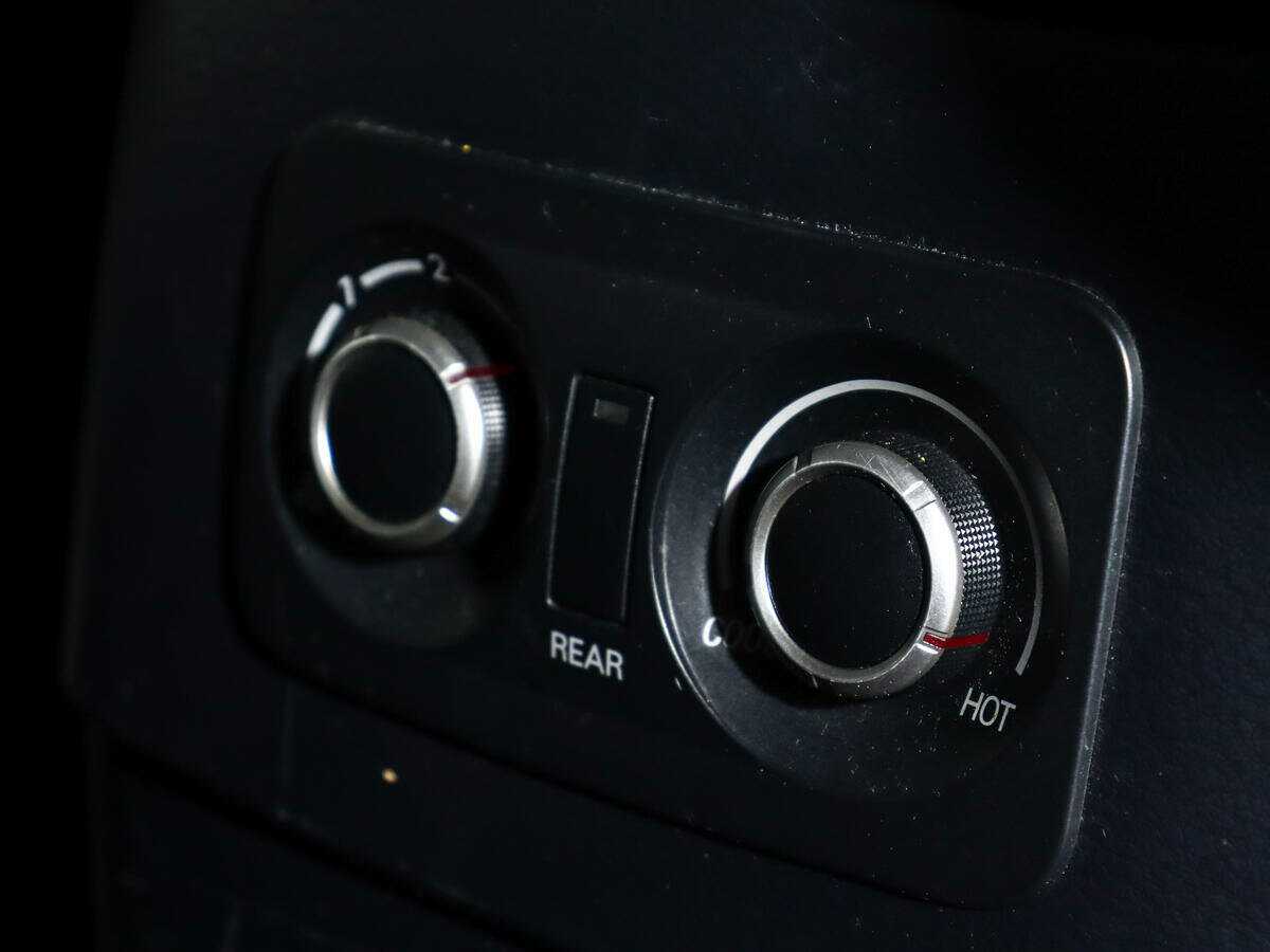 Mitsubishi Pajero, 2012 Фото №12