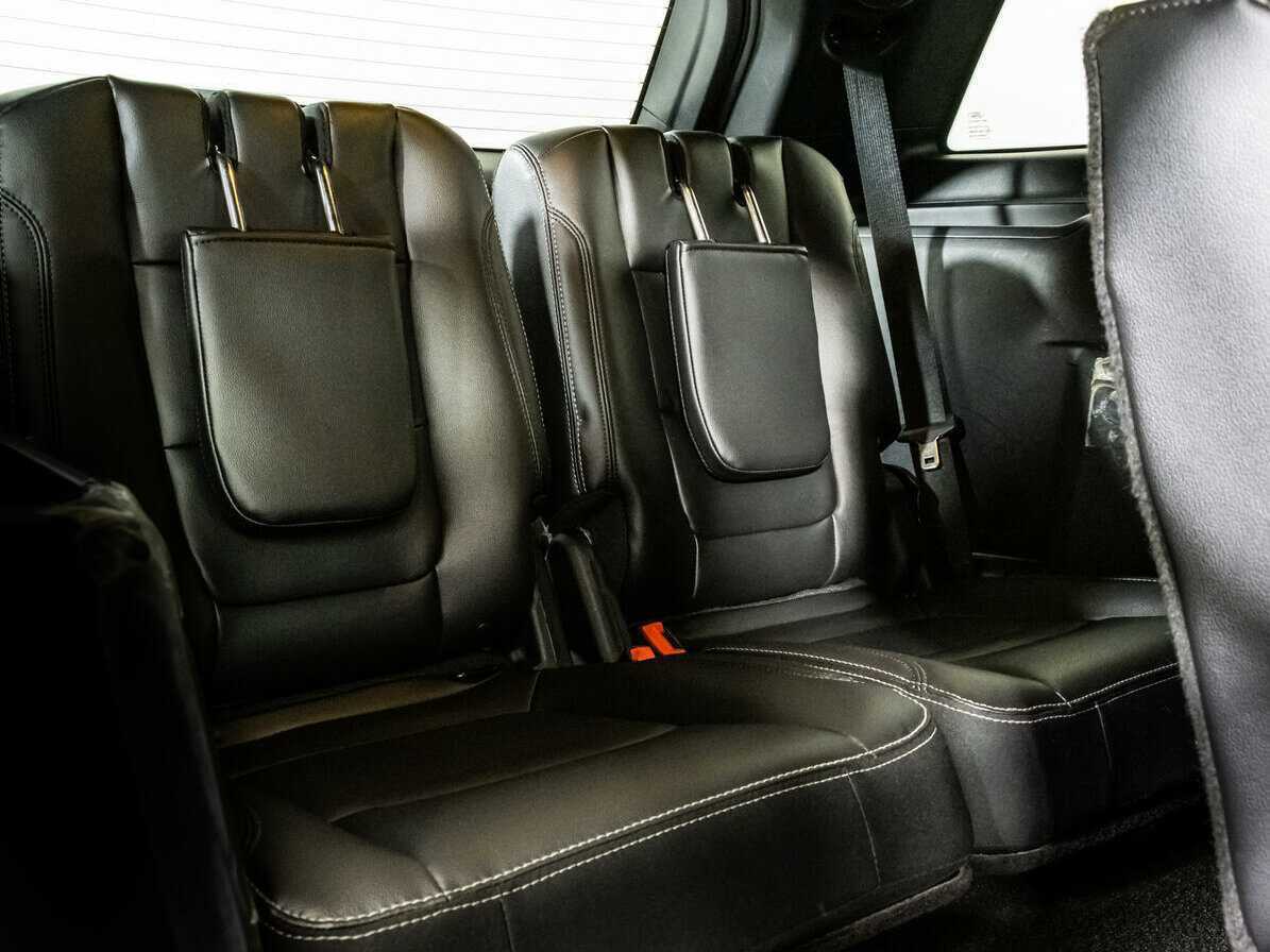 Ford Explorer, 2016 Фото №16